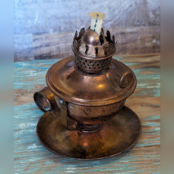 Vintage Hilco Brit Empire Swivel Copper Oil Lamp - Picture 9 of 12
